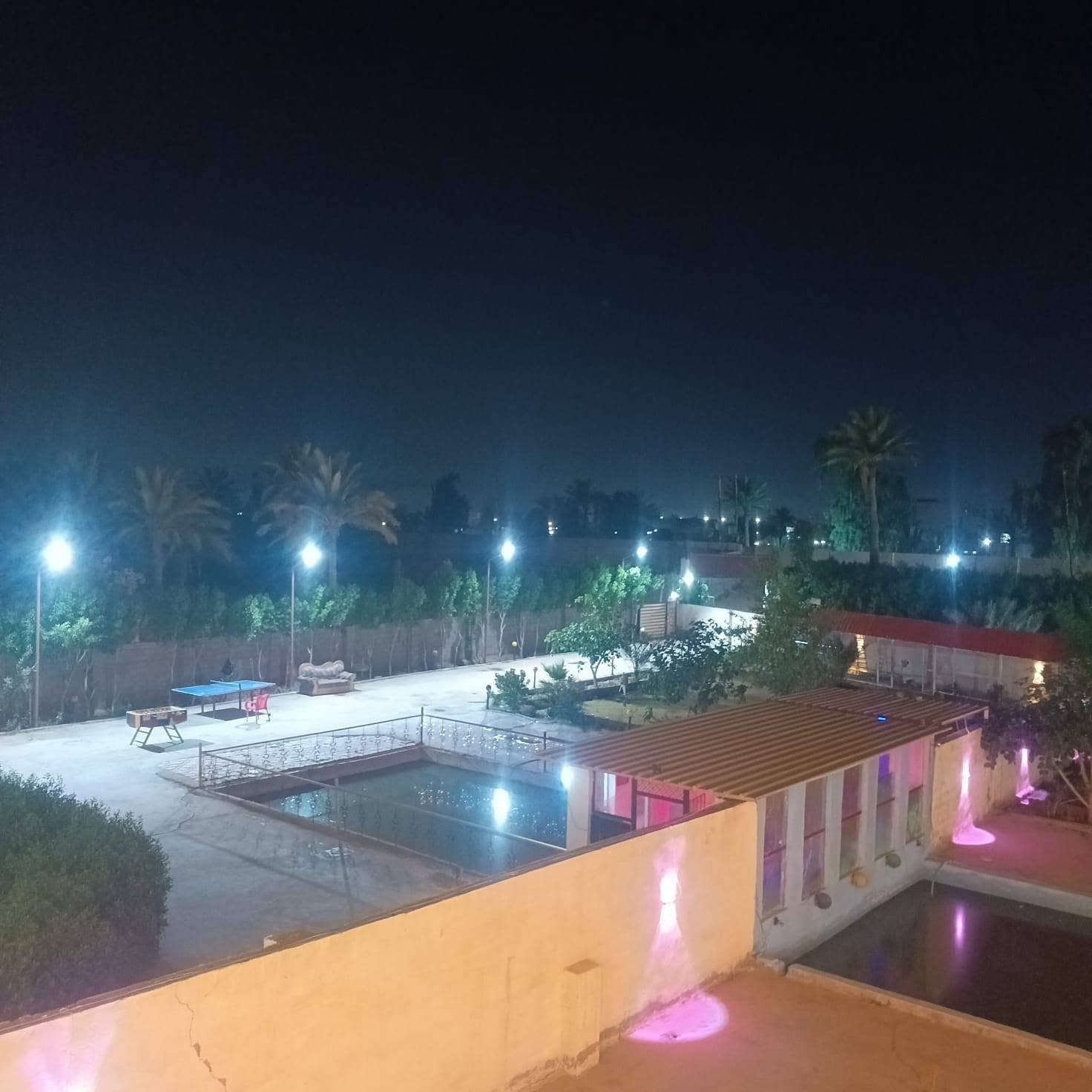 @مزرعه مساحه 1500متر ملك صرف تحويل في الطابو  وجه المزرعه 60 متر والنزال 25 متر  فيها بناء  بيت 200 متر بناء 2025  يحتوي علئ 3غرف ومطبخ  وصاله 50 متر و4 صحيات داخليه وخارجيه واجه البيت مرمر خالص اضافه الئ شاليه للضيوف وبحيرة اسماك  و3حدائق ايضا مسيجه  بلوك وملبوخ  جميع الجوانب العنوان بغداد جانب الرصافه شرق القناة طريق السياحي منطقة كاسر بوص تبعد عن فلكة حي النصر 10 دقائق  للااستفسار  رقم الموبايل ***********
