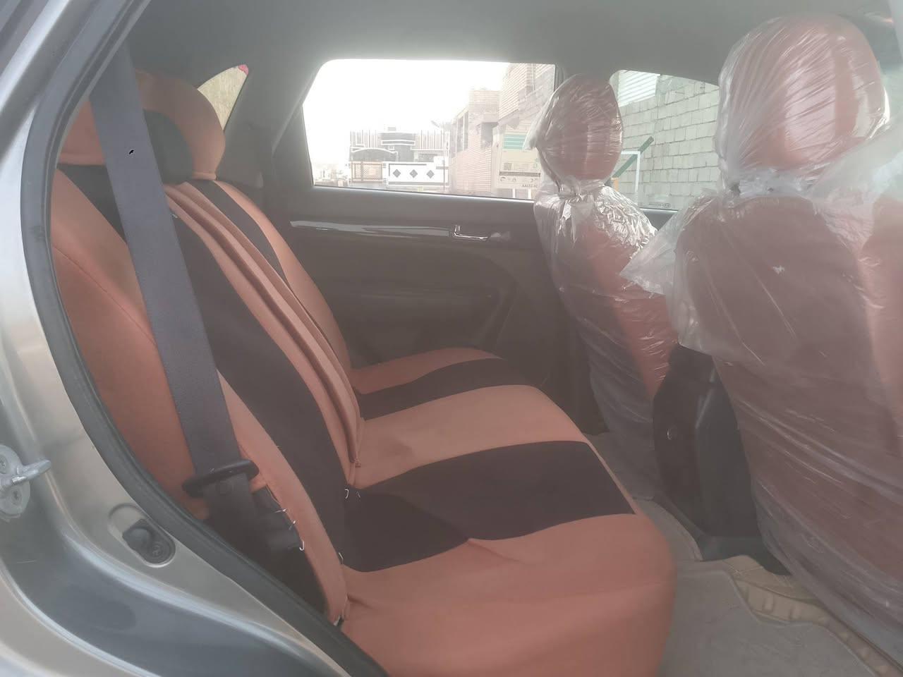 السلام عليكم اخوان كيا سورنتو موديل 11 واراد امريكي بدون لا حادث ولا ضرر مكينه دوش 2400دوش خوان االسياره خير من الله حداديه تخم تاير وحداديه خير من الله التبريد قطعتين العنوان لانبار السيارة مراوس باقل الاتصال. السعر(135). اتصال ***********
