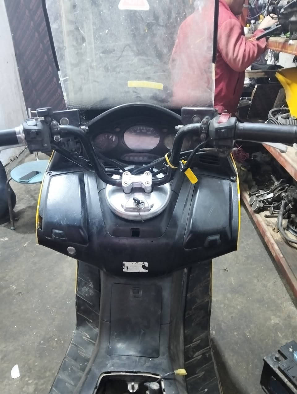 السلام عليكم تفصيخ وصيانه وادامه سلفر ونج  600و400  قوايش دبلات دسكات شتريد موجود وجوه السوك   
رقمي.  ***********
