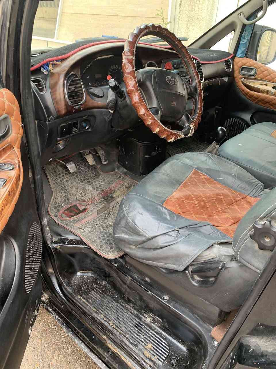 سلام عليكم ستاركس ٢٠٠٥ للبيع مكينه مفتوح كير عادي تبريد شغال كير مكينه كهربائيات  باتري تايرات تمام والباقي شوفه العين  سعر  ٧٢  بغداد باسمي مصفره من كل شي يحب تفاصيل اكثر هذا رقمي ***********بي وتساب   وتحياتي للجميع
