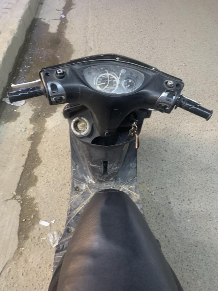 السلام عليكم للبيع دراجة ثعلب 140دراجة نكره سلف مكينة ممفتوحة بس بيهة صوت زنجيل وكابريتر وصخة كهربائيات كامله معدلهة كلش حلو كفراتهة نضيفة كدامكم سعرهة 400وبيهة مجال عنواني بغداد الحريه رقمي ***********واتساب
