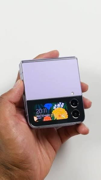 Galaxy Z Flip 4
سامسونج جلاكسي زي فلب 4
معالج سناب دراكون 8Gen 1
شاشة OLED 6.7 120Hz
محدث اخر تحديث OneUI 8 Android 15
جهاز مكفول من كلشي نظافة عالية جدا للبيع بسعر 300 الف
عنواني بعقوبة 
***********
