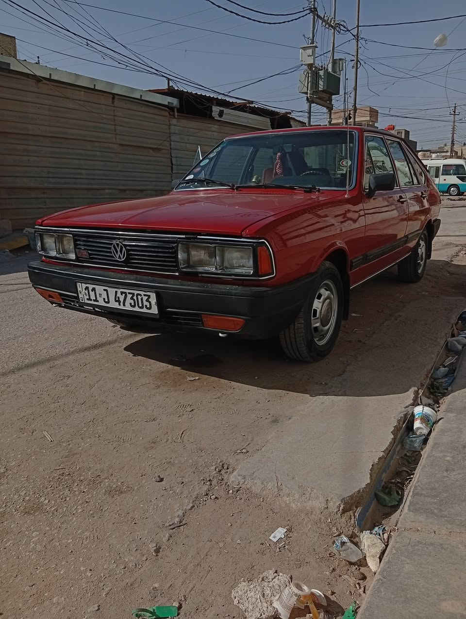 سلام عليكم
برازيلي موديل 1988 سياره بلاديه كل نقص مابيه 
كير ومكينه مكفولات تبريد شغال مكفوله من ضربه 
ترايك البصره سعر 42 وبيه مجال رقم بغداد مشروع 
وطني نكليزي راعيه بكربلاء رقم ***********
شراي يتصل مكاني كربلاء حي العامل سياره أحله من الصور 
وكاله
