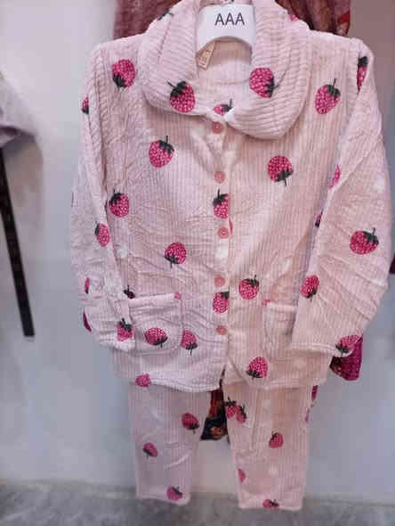 #احلى وأثقل تراكات شتائية توفرت جديد 🔥✨🔥✨
#احلى العروض لدينا #السعر 7 الاف دينار 
زورونا في / بوتيك الاريج  _شارع الحظرة _مقابل مطعم صلاح الدين
#يتوفر توصيل داخل عنه وكافة المحافظات الحجز والاستفسار دايركت او على الرقم: ***********
