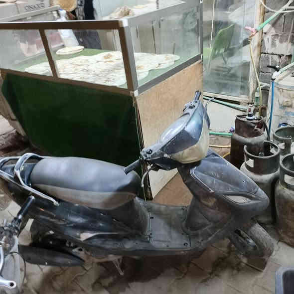 ماكس ١٤٠كلشي كامل بس المكينه لاطشه
عارضهه ب١٠٠وبيهه مجال بصيط مكان بغداد دوره  رقم ***********
