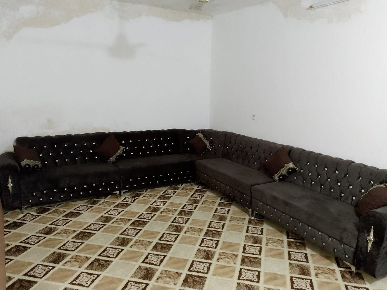 ديوان تفصال جديد 7 امتر ونص سعر  خاص


**إذا كنت صاحب هذا الإعلان وتريد حذفه لأي سبب، رجاءا أرسل رسالة إلى الدعم الفني**