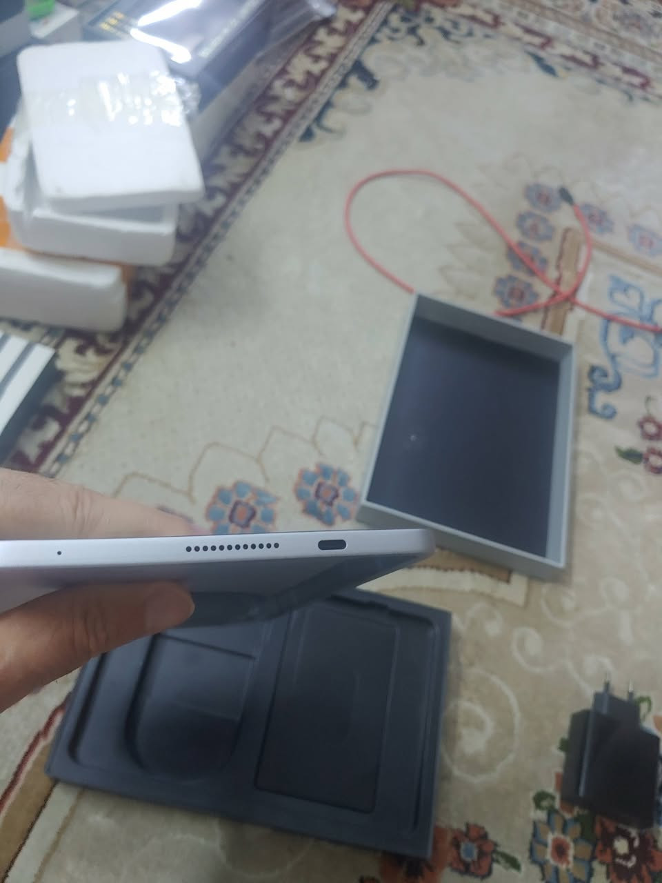 ريد ماجيك استرا نسخه عالميه ذاكرة 512 شبه جديد وياه كارتونته والشاحنه 
السعر 900 الف قفل. اذا يناسبك السعر وما تعامل اتصل على 
***********
يوجد توصيل لكل العراق

