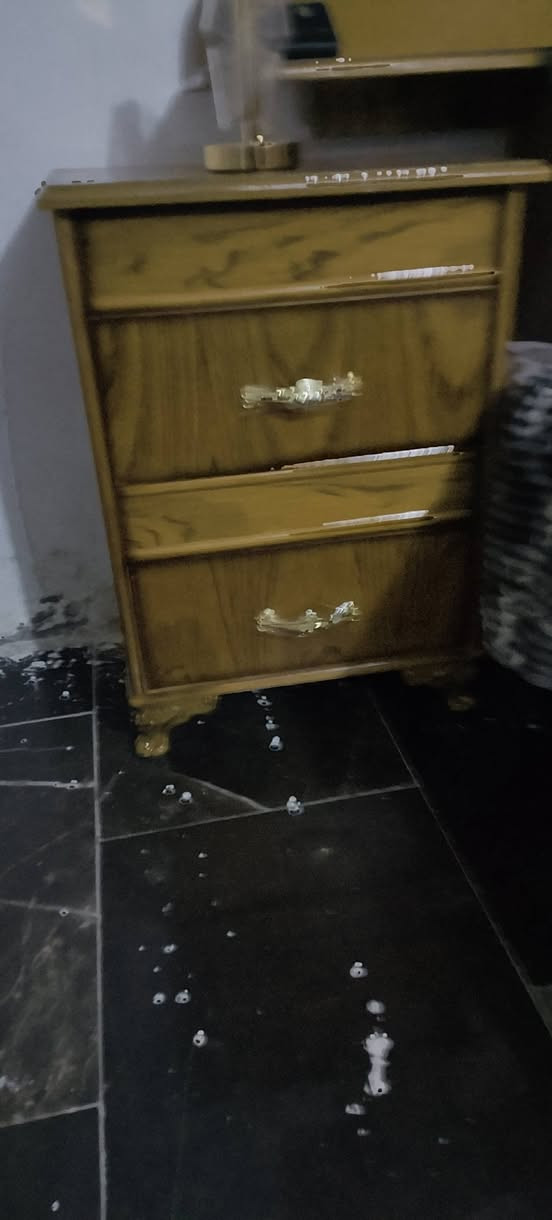 غرفه للبيع  سعره 900 بيه مجال ستخدام اقل الشهرالشراي هذا رقمي ‏‪***********‬‏عندي خدمه توصيل كل بغداد ودياله
