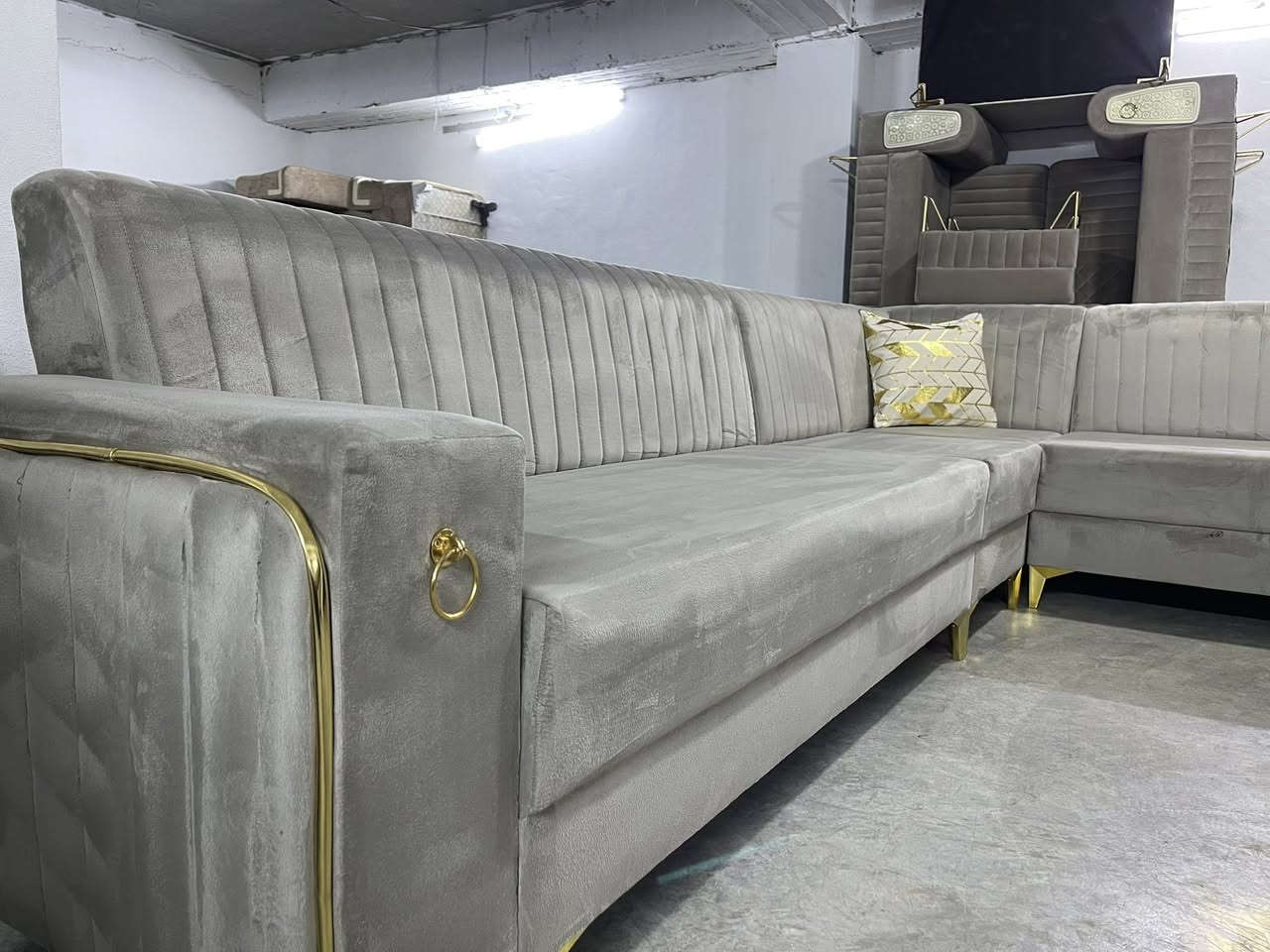 L
هاتینەوە بە ئێلڵێکی تایبەت 10نەفەری 
فول دەست کردە زۆر پاک و خاوێنە 
دیزاینی کۆمپیتەریە شتێکی تایبەتە 
تێل بکەن ماڵ بۆ کەس دا نانەین 
ژم***********
