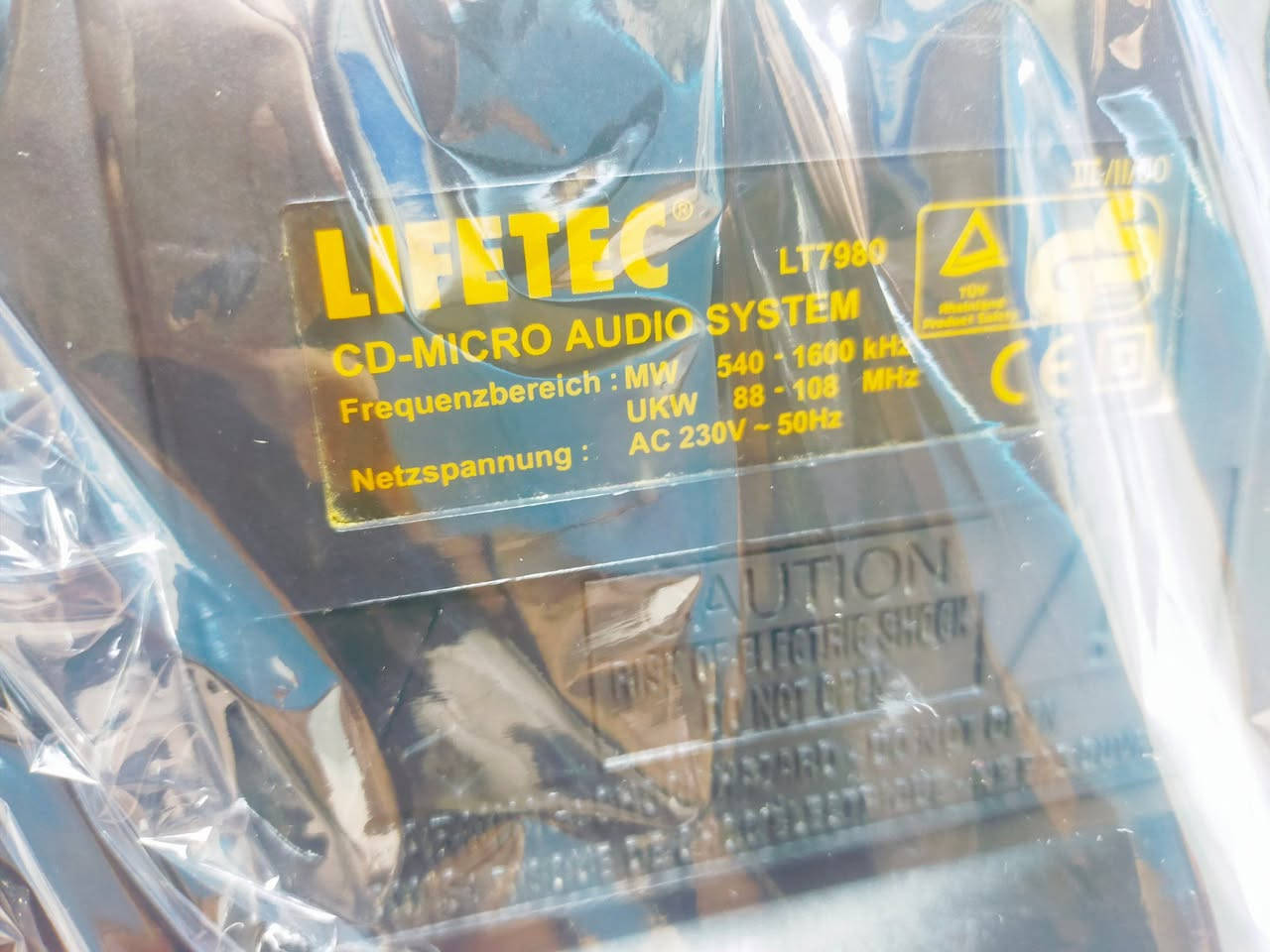 تحفة جميلة صنع كوري مسجل راديو شغال وصوت جميل ومجسم صناعة متميزة جدا سعره 45 الف ..واتس ***********
