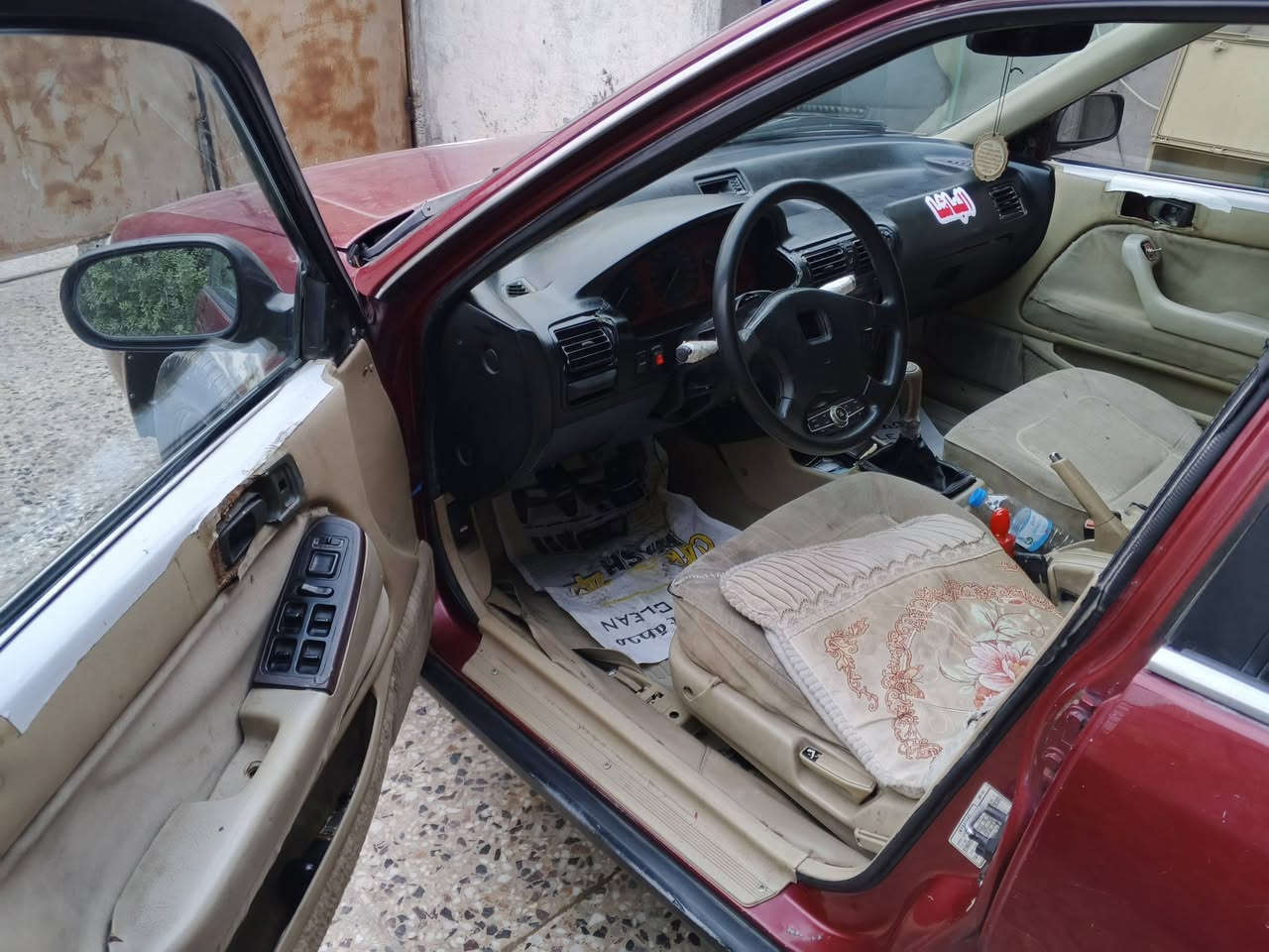 السلام عليكم هوندا اكود موديل 90 جير عادي محرك جديد وخم تاير تبريد شغال نقص غازه حداديه 80% السياره السعر 30 وبيها مجال العنوان الدوره ***********
