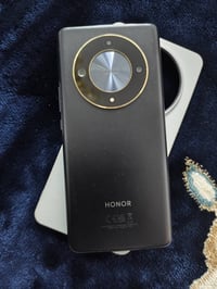 … البيع نقد فقط هونر X9b.    للبيع  الجهاز شرط مامفتوح.  وضع شركه  .  ...