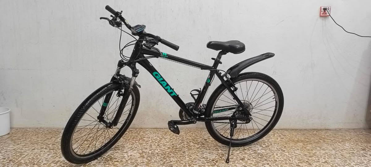 باسكل للبيع حجم 26 جينت الاصلي باسكل نضيف كلشي شغال السعر 200 بي مجال بصيط ***********... ***********
