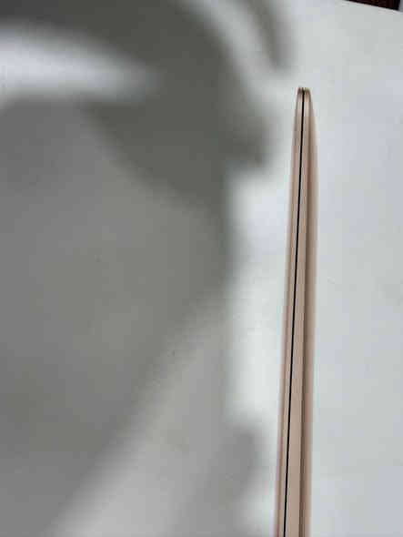 السلام عليكم 
شلون الجميع
للبيع ماك بوك اير m1 /2020
💙الجهاز بحالة الوكاله جدييد جدا ومحافظ عليه. 
~معالج M1 ~ رام 8 GB
~التخزين 256 GB

~حالة البطارية 92%
~عدد دورات الشحن/١٦١

~سنة الصنع /2020
~ اللون / روز جولد 
شاشة ريتنا
دبل سبيكر عالي النقاوة والمواصفات المعروفة لهذا العملاق
الجهاز ملحقاته الاصلية وياه 
كارتون+شاحنه الاصلي. 
الجهاز فول نظافه تجي وتشوفه بعينك ووياه كفر الماستر الاصلي هدية
وسعر الكفر اكثر من ٣٥ الف الي شاده اله. 
السعر 700 الف وبيه مجال بسيط حك الجيه. 
مكاني الموصل
للتواصل
***********
