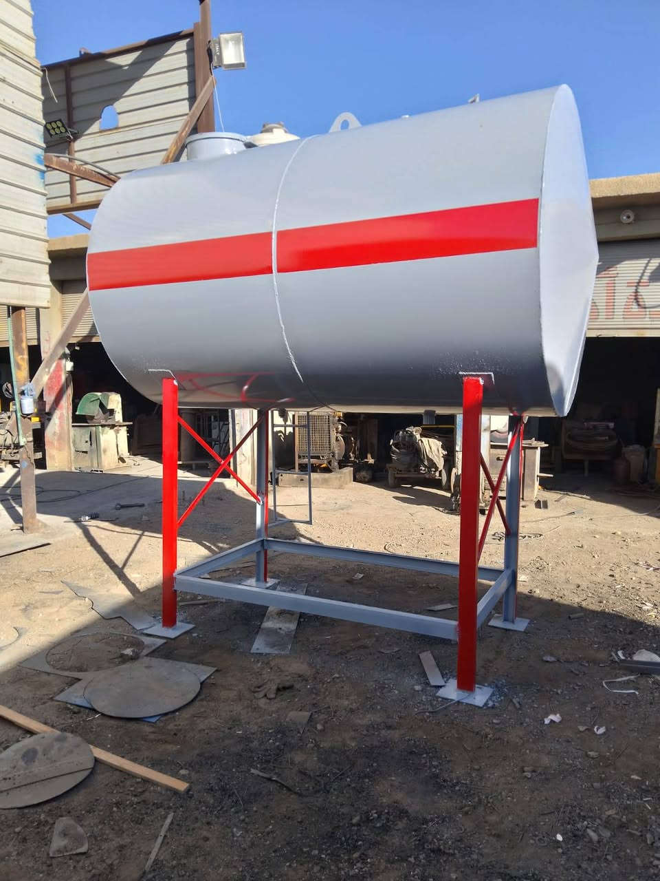 اديب الحداد
لكافه الأعمال الهندسيه والخزانات الماء والوقود بكافه الاحجام
***********
