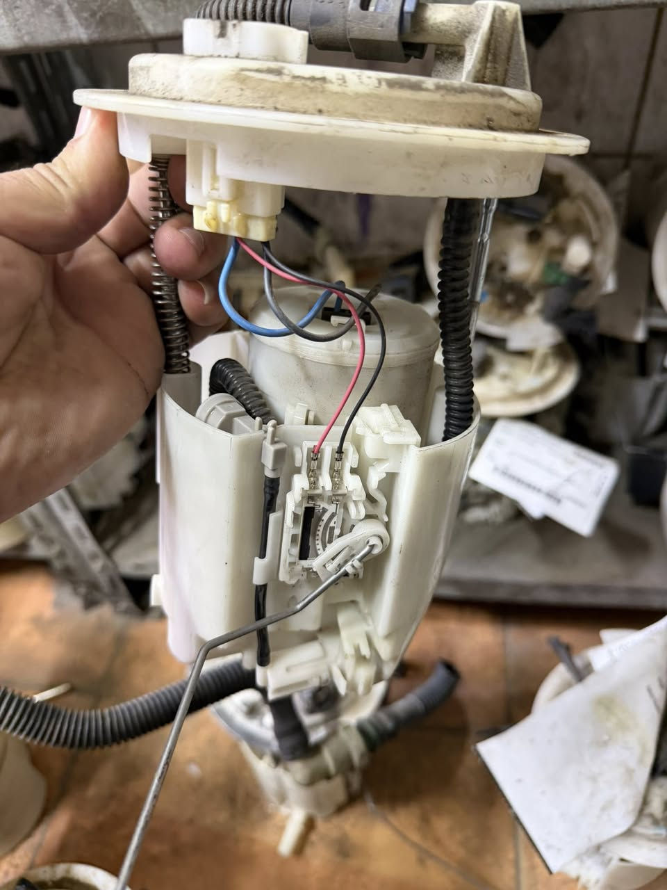 سلام وعليكم توفرت قواعت فيت بمات دوج افنجر كاليبر 4سلندر كامله اصليه حاويه فتح تانكي موجود مفرد وجمله لاصحاب المحلات السعرمع التوصيل لباب بيتك 40 الف مع التوصيل مجاني لجميع محافظات العراق ***********
