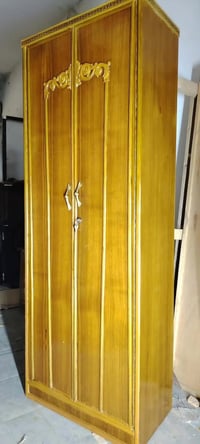 ٤ أبواب صاج • ارتفاع ٢٫٢٠م • عرض ٢٫٥م