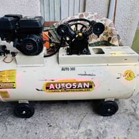 كمبريسر 350 لتر بانزين  نظيف جدا شغال بلادي على وضع شركة السعر 475 مكا...