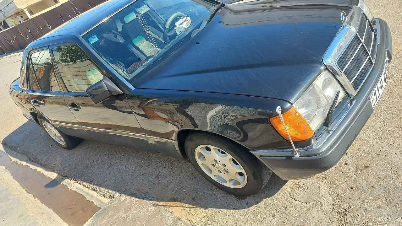 مكلف بلنشر للبيع او المراوس بيكم نيفاره مارسدس دب مديل 91 رقم بغداد دولي سنويه  مامنتهيه تخم تاير ويل كب تفاحه مكينه بلاد تبريد شغال  قطره خياس مابيها قواعد دبل شركه سياره بيها نصبه كلش حلوه سعر 68  وبيها مجال  مكاني ديالى شهربان للاتصال ***********
