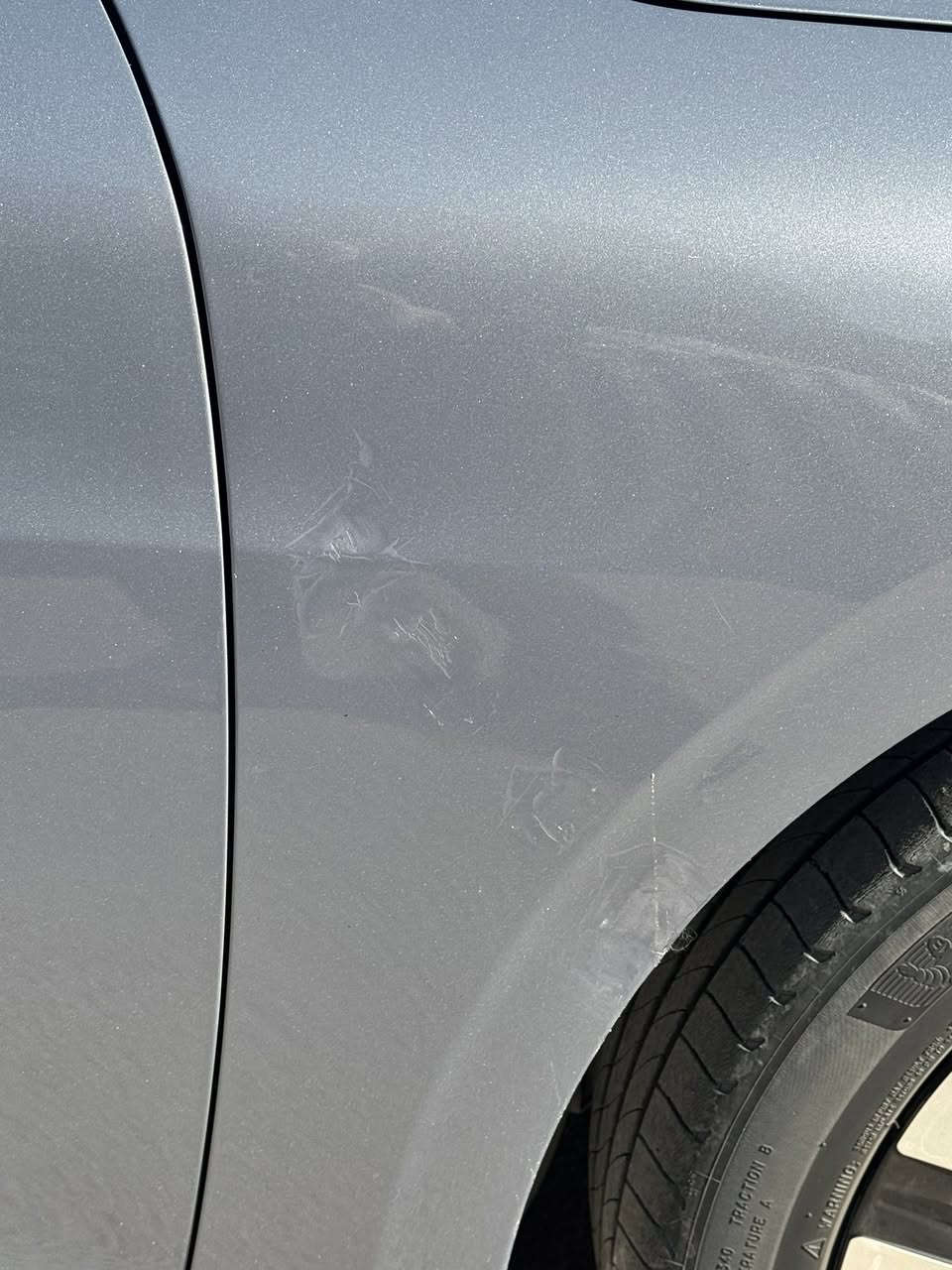 كيا5 موديل 22 جيتي لاين بدون فتحه  وراد امريكي بدون حادث فقط كلير  
رقم سليمانيه 
ماشيه 165كيلو متر 
سعر 155$
مكانها بغداد الجديده
***********
