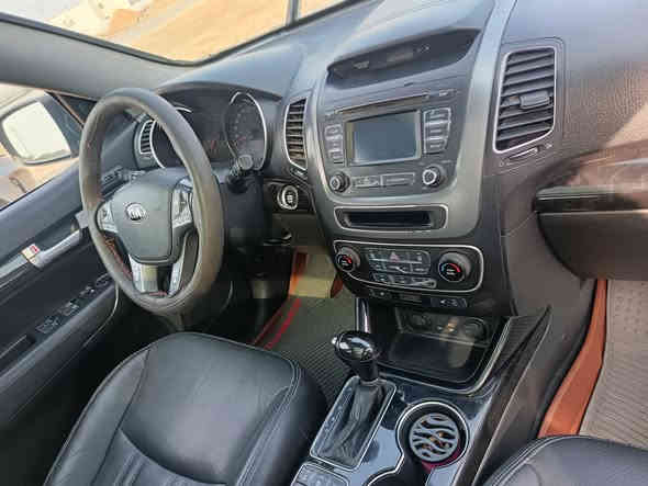 السلام عليكم سورنتو  ٢٠١٥  امريكيه نص فول رقم بغداد
دولي  بسمي   حادث جاملغ وبنيد وبابين شخط  وصبغتهن مكينه وكير   مكفولات  مكينه ٦ سلندر    قطعتين  تبريد   ٥ راكب  لاستفسار ***********
