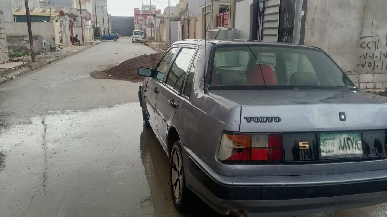 سلام وعليكم
سياره فالفو للبيع سعره ٨ وراقة سنويه بيصه واجهيه 
شرط تحويل وكاله من الوكيل كاربون شرط ممسجل  للأستفسار التصل ***********
