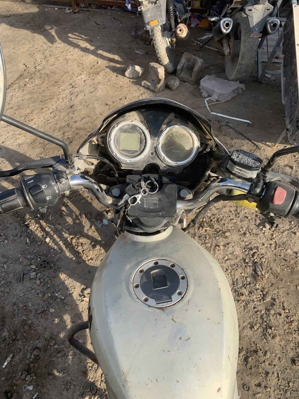 مكلف بل نشر البيع
سعر ٨٠٠بيه مجال مكمرك بس روح ترقم

‭٠٧٨٣ ٢٨٥ ٦٢٥٦‬
