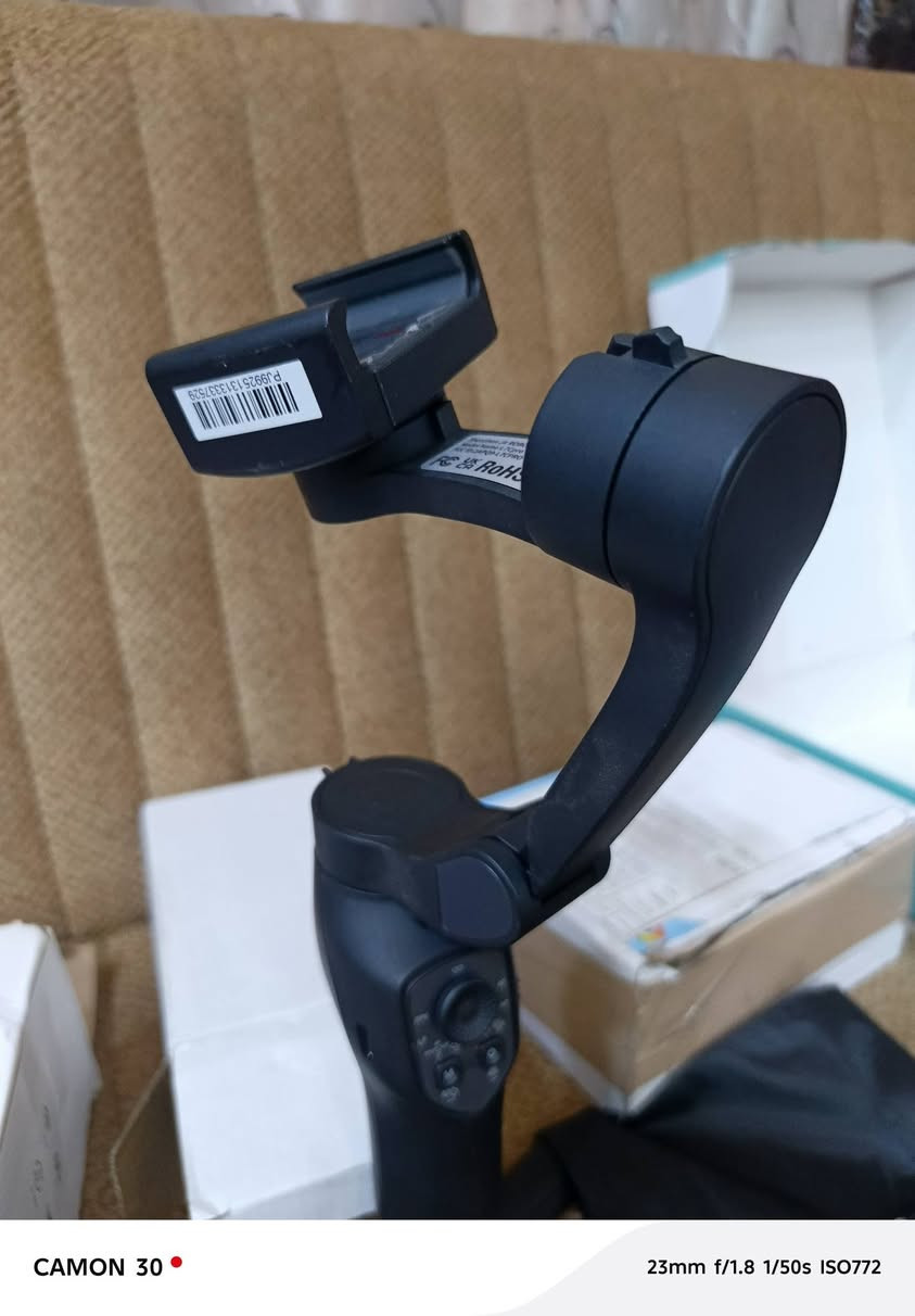 سلام عليكم 

اوزمو F12 بهاذا الشكل بدون كارتون بدون شاحنه
جاني بهل شكل 

السعر 45000


**إذا كنت صاحب هذا الإعلان وتريد حذفه لأي سبب، رجاءا أرسل رسالة إلى الدعم الفني**