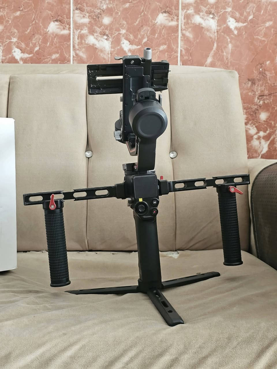 📢 للبيع
🎥 رونين RS 3 Combo  مع جميع ملحقاته .

للاستفسار والتواصل: 📱 ***********

✅ التواصل عبر واتساب فقط.
