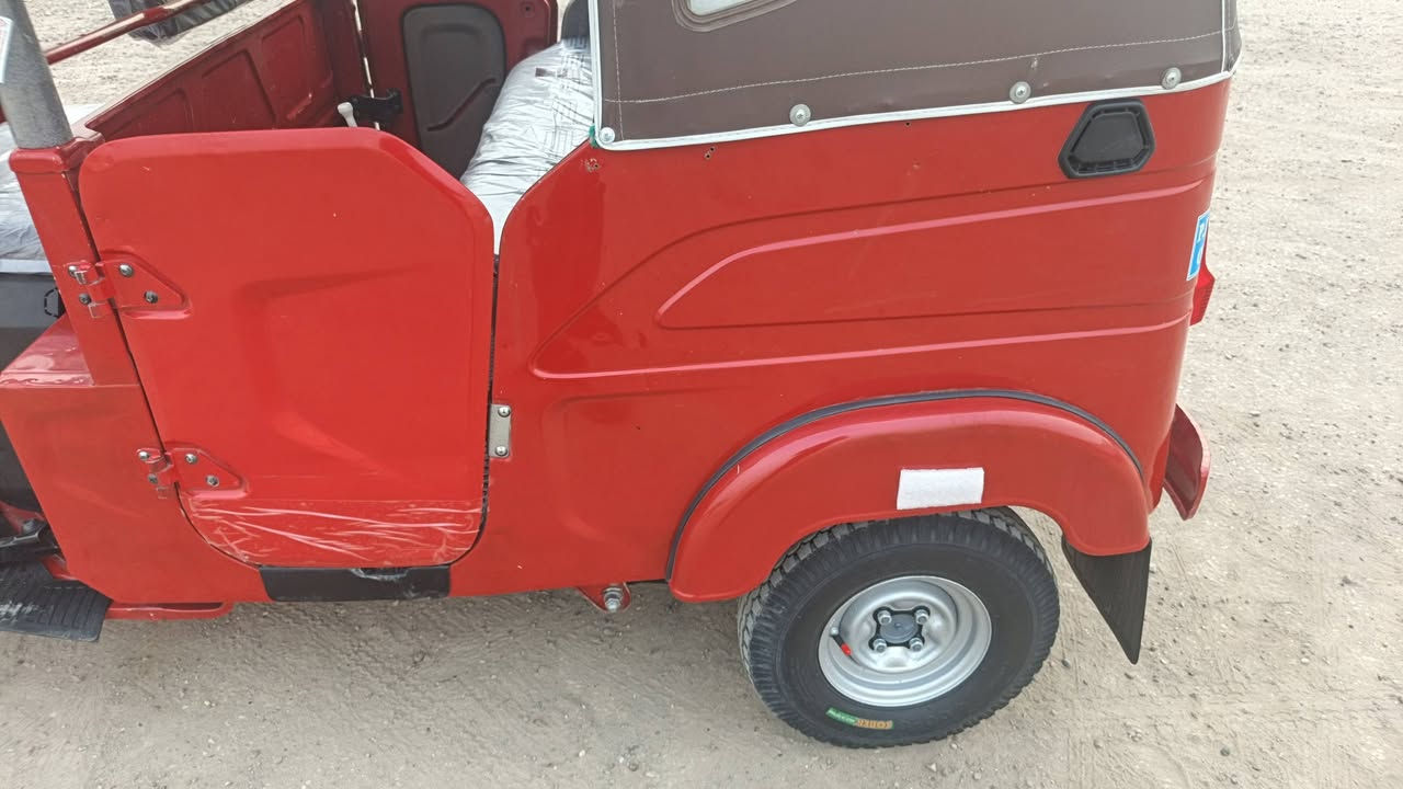 السلام عليكم تكتك للبيع موديل 21شهر12 رقم وسنويه تحويل ثاني يوم كفاله عامه بس دوس العنوان بغداد ***********
