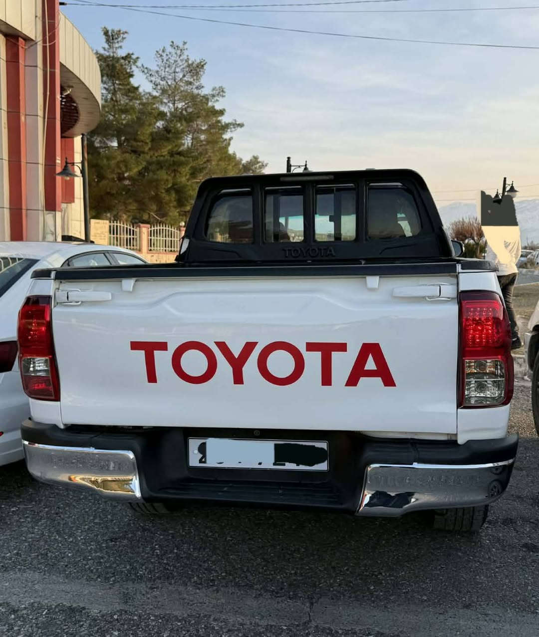 تویوتا هایلوکس ( مرزیە )
مۆدێل 2016 بۆیاغ عام بێ دەعم و لێدران پێش و پشتی کراوە بە 2023 سیارەکە بێ ڕەقەمە ماڵی مەدەنی بەشەرت ، نمونە لەجوانی بێ مسروفە
گێڕ و مەکینە و اکسل بەشەرت
سعر 128 $ کەمێک مەجال
*********** viber watsapp بشدار, السليمانية
