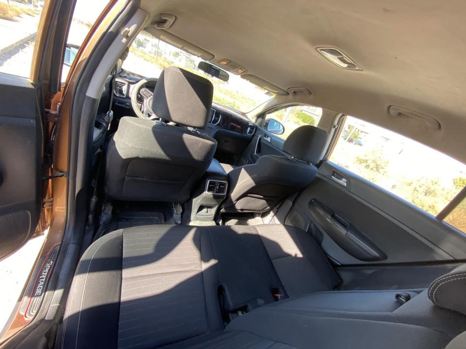 السلام عليكم كيا سبورتج للبيع موديل ٢٠١٨ سيارة بيه تخم تاير جديد حادثه ٣ قطع رقم بغداد الجديد سعر ١٣٥ و بيه مجال 
استفسار اكثر اتصال على رقم بي واتساب  ***********
مكاني بغداد
