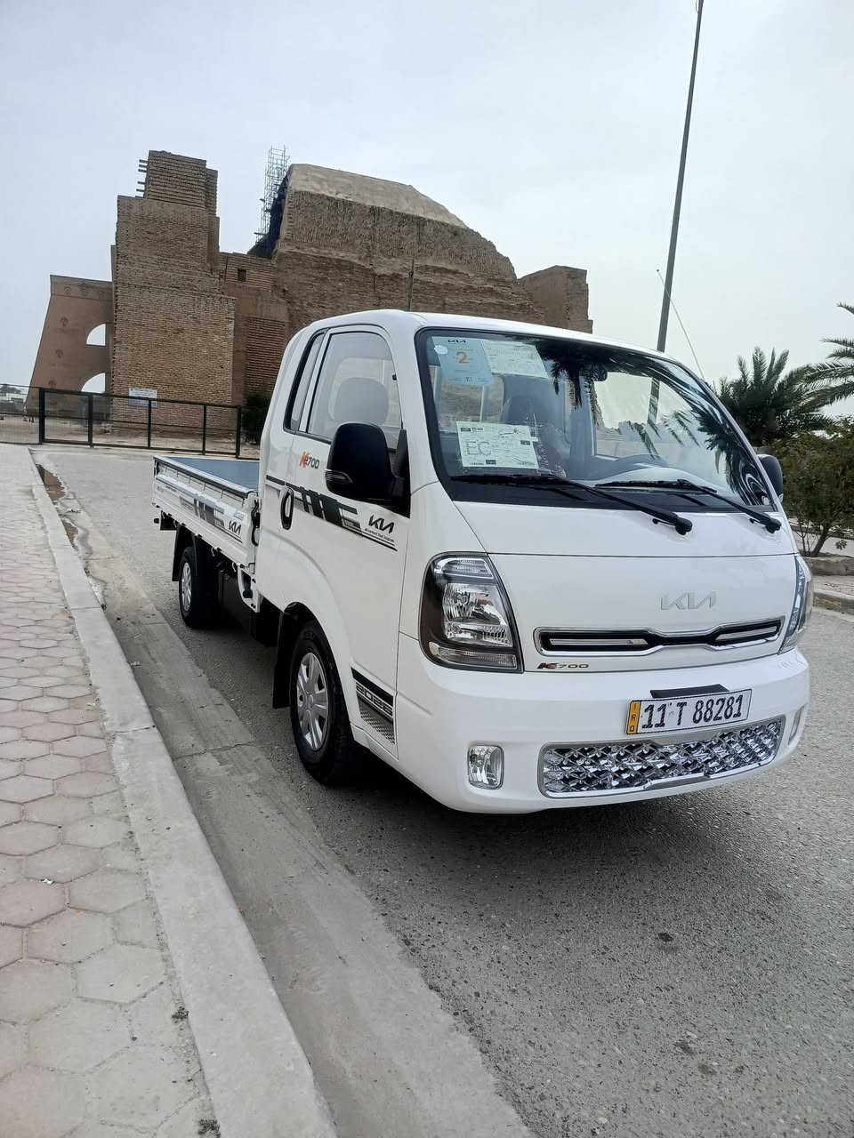 السلام عليكم للبيع كيه 2025 مكفوله كفاله عامه ماشيه 8776الاف ام ضمان سياره حيل جديده رقم بغداد  مدوشمه كشنات سياره جاهزه ماناقصهة اي شي للاستفسار رقم ***********المكان بغداد المدائن
