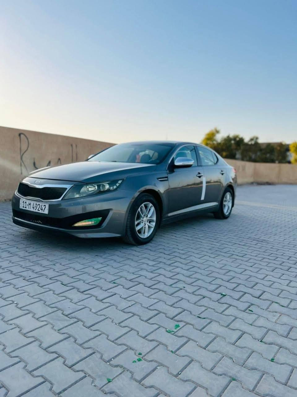 السلام عليكم كيا اوبتيمه موديل ٢٠١٣ وارد امريكي بيها جاملغ مبدل وبيها رشات صبغ بدون دواخل كفاله من الدواخل السياره مكفوله من الحزان والعام مكينه ٢٤٠٠ مكينه وكير مكفولات السياره جاهزه من تخم تاير حداديه جديده تبريد ثلج رقم بغداد مشروع وطني سنوية جديده هزاه جديده رقم دولي السعر110 وبيها مجال الشراي هاذ رقمي*********** مكان السياره واسط ما متواجد ع فيس
