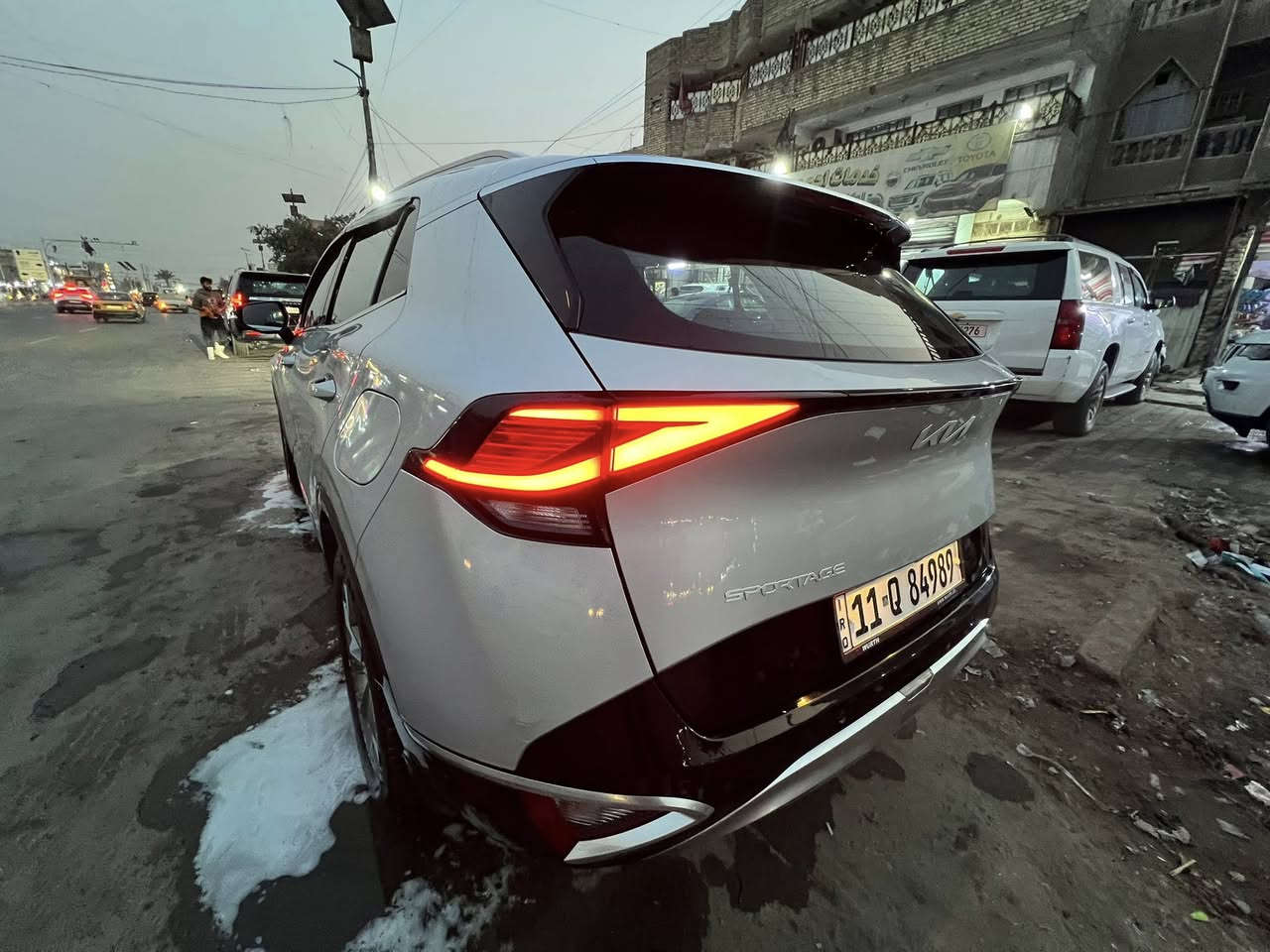 سبورتج 24 خليجي 
فول مواصفات عده البانوراما
ماشية 9 الاف زيرو جديده كولش 
مكفوله كفالة عامة 
مدوشمه ارضيه وكشنات وابواب وصندوق جاهزه مال جناي 
بصمة ترحيب مري شفط تشغيل عن بعد كشنات كهرباء وهيتر كشن هيتر استيرن مودات سياقة واهواي بيهه مواصفات بعد سعرهه 22600$ 
مكانهه بغداد م الصدر 
***********
