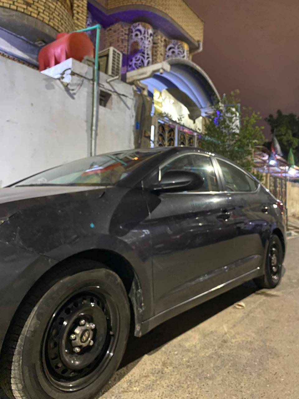 السلام عليكم اخوان سياره النترا موقعين وارد امريكي ضربتها خفيفه مدكر وبنيد موديل 2020رقم بصره بيع او مراوس والسعر 125 رقم الهاتف ***********
