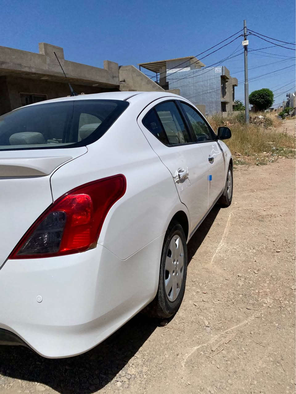 نیسان لاکشمیبای ٢٠٢١ خەلیجی
بێ بۆیاخ یەک تعدیلی گچکەی هەیە
قەپ و قۆپی کەمە بە عام خاوێنە
٨٠ هەزار کم رۆشتیە
سعری ١٠٧ وەرەقە و مجالێکی کەم شقلاوة, أربيل


**إذا كنت صاحب هذا الإعلان وتريد حذفه لأي سبب، رجاءا أرسل رسالة إلى الدعم الفني**