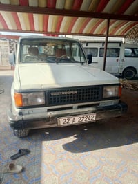 ازوزا تروبر • ١٩٩٠ • غاز ٦٠ل بنزين ٨٠ل