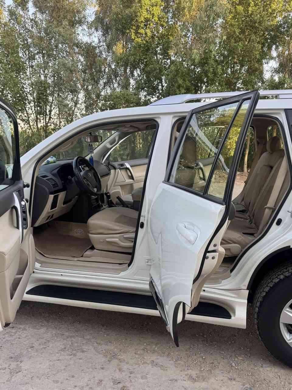السلام عليكم
برادو للبيع موديل 2020
مواصفات TXL ساز باب اول 
رقم أربيل 
ماشية 100 الف 
مكان ديالئ بعقوبة 
موبايل ***********
