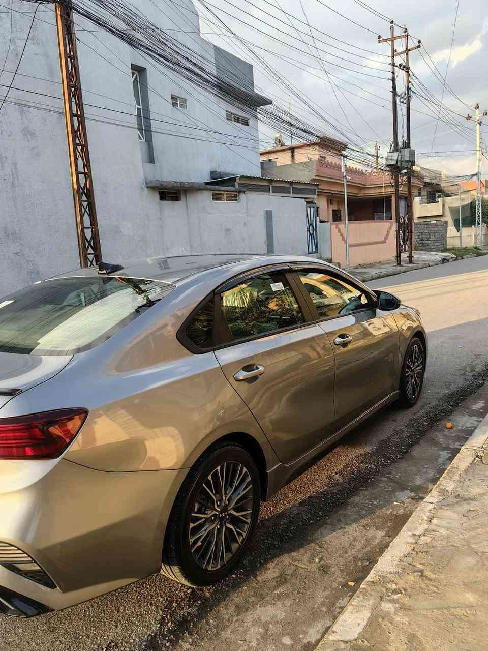 للبيع فورتي موديل 2024 جيتي لاين حادث فقط تبديل بوند نفس الون فقط بدن اي صبغ السياره كلين للاستفسار ***********
***********
