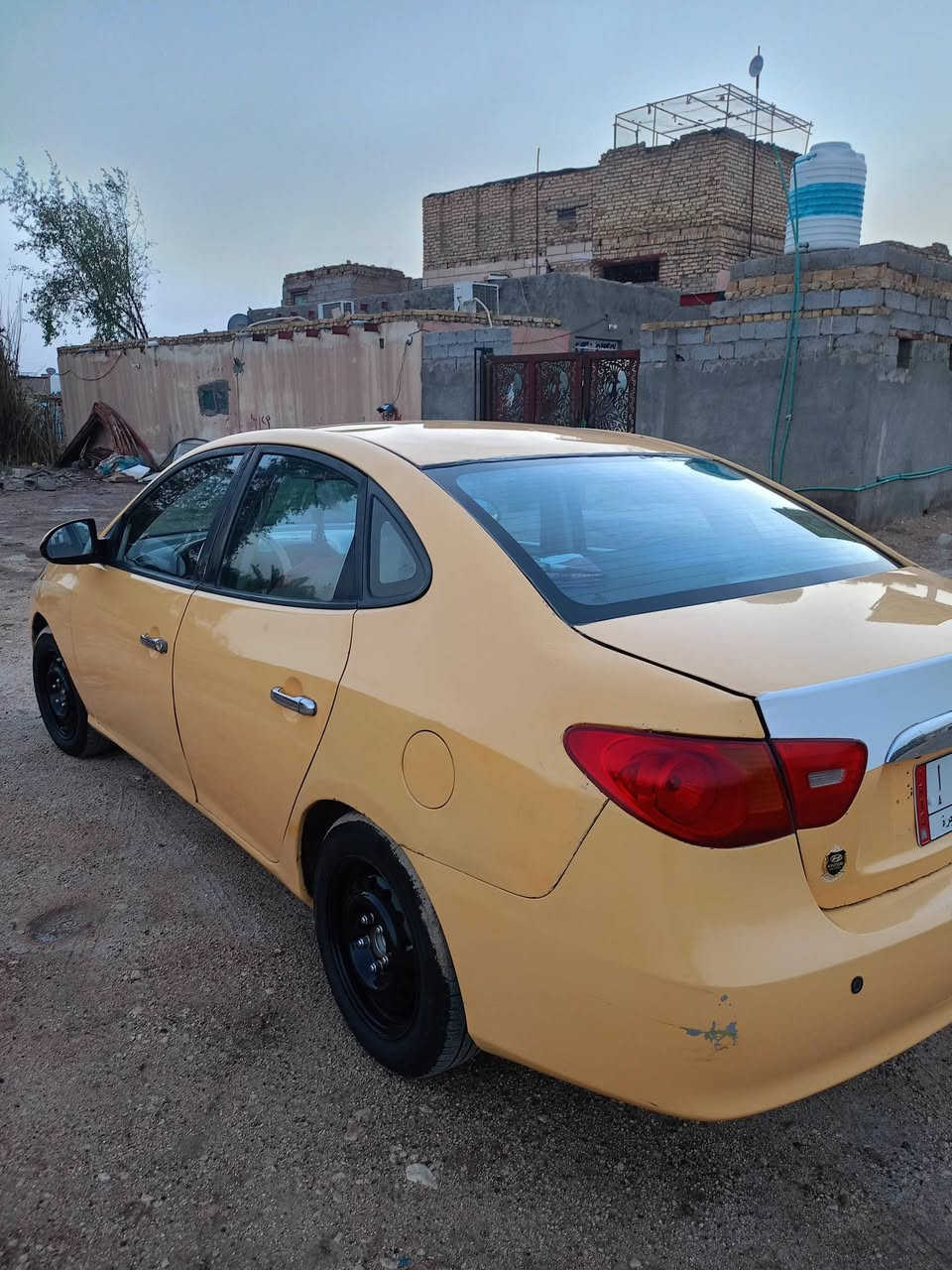 السلام عليكم الانترا مديل 8 محرك 600 دكشن عالي 
الظرر چاملغ خلفي جهت السايق ماواصل 
لقبق البانزين  خط جوال السعر  85 وبيه مجال ***********
