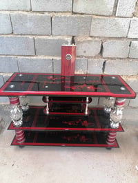 للبيع ميز بلازما كلش نضيف سعره ب٣٠  اليفيده يخابرني 07818612569
