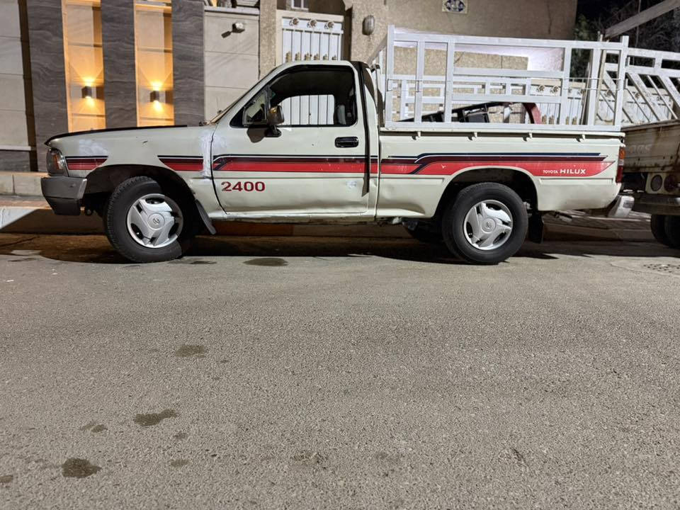 سلام عليكم للبيع تيوتا موديل89 رقم صلاح الدين انكليزي سنوية لل30 تخم تاير شاصي مكفول محرك لاصرف ولاتبخير صدر جديد كهربائيات كلها شغالة محرك كروسيدا 
الرقم:***********
السعر43$وبيها مجال
