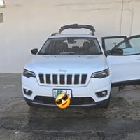 للبيع جيب شيروكي بزون  بسعر مناسب جدا  جيب شيروكي بزون موديل 2022 وارد...