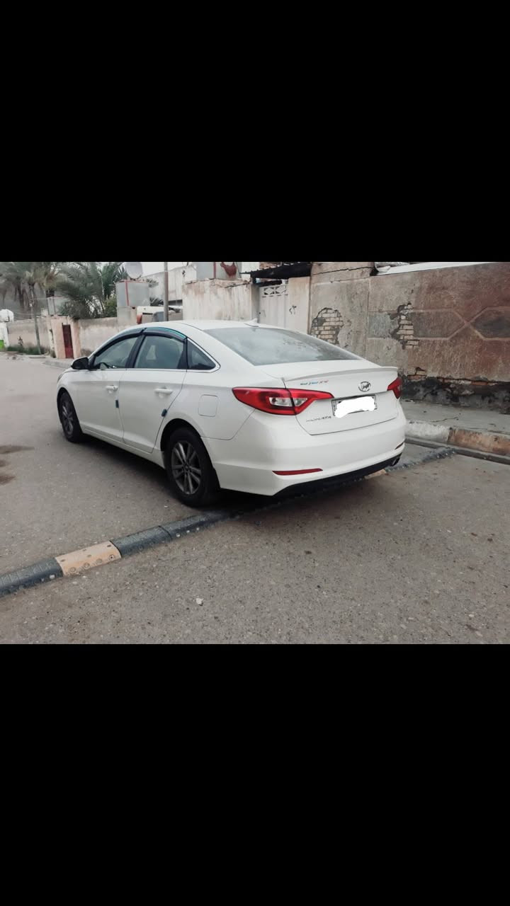 سوناته امريكي موديل ١٦ بدون ضرر بيهه صبغ باب السايق فقط بالعراق سياره جاهزه بيع أو مراوس السعر ١٣٠ وبيهه مجال الشراي يتصل ***********  ***********
