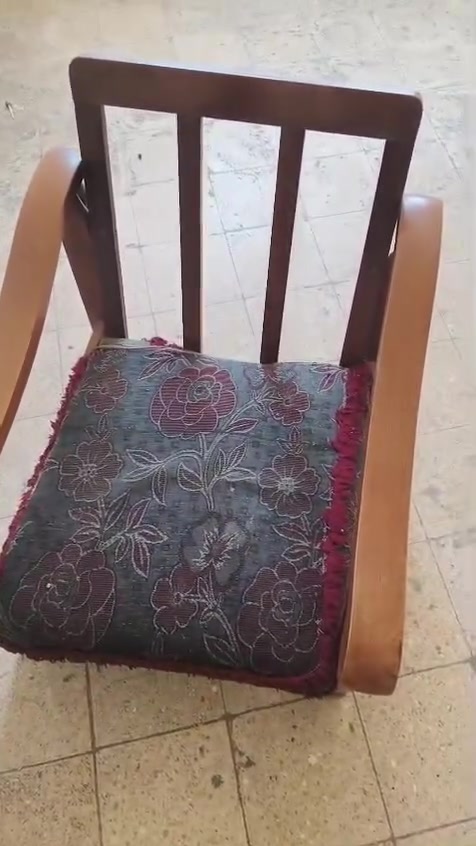 السلام عليكم
يتوفر للبيع نصف طخم خشب مستعمل قطعتين كرسي صغير وكبير خشب عراقي  سعره 50 قفل
الموقع شارع المسبح بغداد الجديدة التواصل ع الخاص


**إذا كنت صاحب هذا الإعلان وتريد حذفه لأي سبب، رجاءا أرسل رسالة إلى الدعم الفني**
