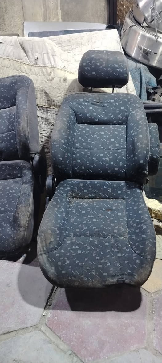 تخم كشنات كالوبر موديل ٢٠٠٠ حاويه السعر ٥٠٠ وبيه مجال بغداد مدينة الصدر *********** وتساب موجود خدمة توصيل
