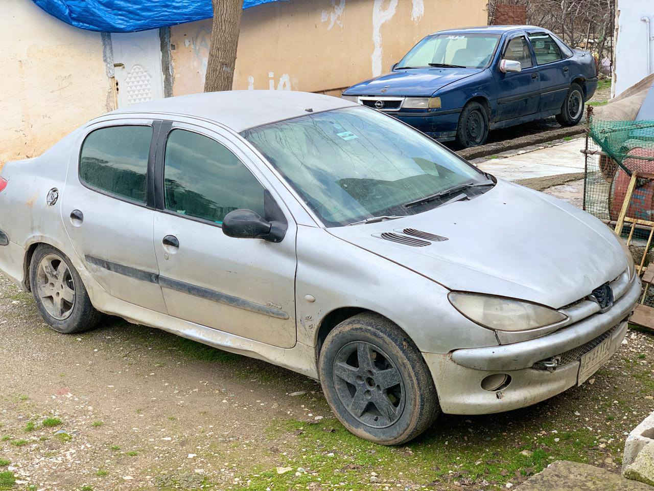 سڵاوی خوای گەورە لە ماڵی هەموولایەک 
بیجۆ فەڕەنسی 206
بۆ فرۆشتن 
مۆدێلی 2009 
گێڕ عادی 
2 جام کارەبای
پاتری تازە بۆم گۆڕیوە لۆکە
بێ دەعم 
بێ بۆیاخ 
خایسی نییە 
گێڕ بەشەرت
مەکینەی بەشەرت
بەس بۆیاخی کاڵ بۆتەوە
ڕەقەم بەخداد
ناونیشان قەزای دوکان 
بۆ سعر نامە بنێرە یان تەلەفۆن بکە لەخزمەتانام
ژ.م *********** السليمانية, العراق
