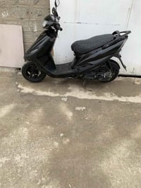 سلام عليكوم شباب عندي هاي الدراجه ماكس 140 اسود للبيع بغداد دورة 07760...