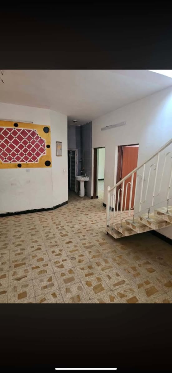 دار ايجار في تكريت مجمع اليرموك  ثلاث غرف وصاله استقبال  ومطبخ وصحيات  تواصل اكثر على رقم 
‭٠٧٧٢ ٥٧٦ ١٠٩٩‬
